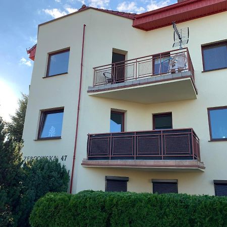 Apartament Pod Gwiazdami Apartment Ostrow Wielkopolski Exterior photo